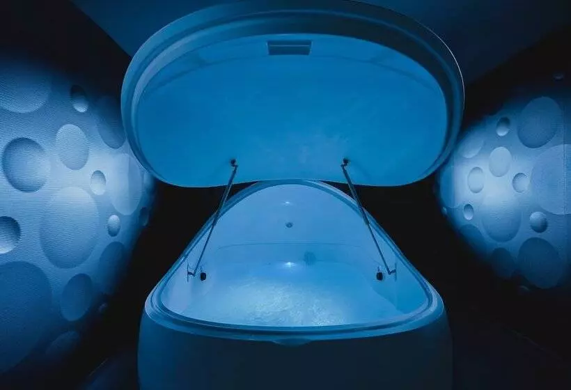 هتل Ufford Park Resort