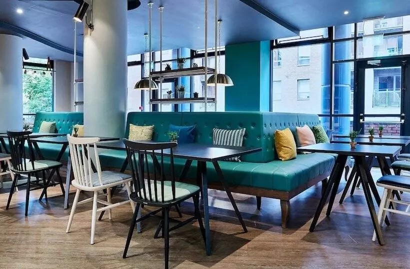 Отель Leonardo Manchester Central