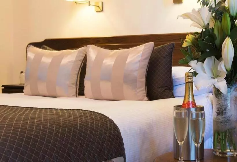 Отель Moorhill House Bed & Breakfast