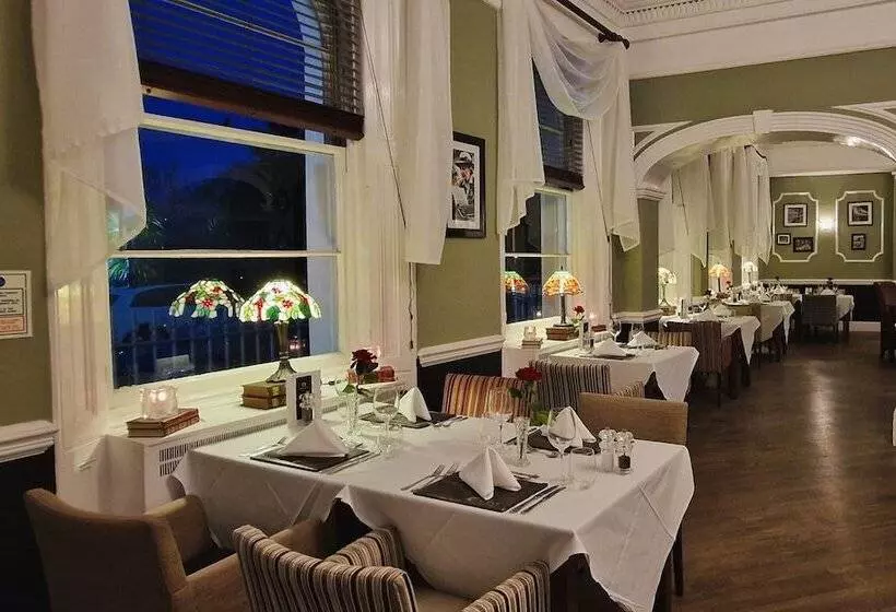 ホテル The Osborne