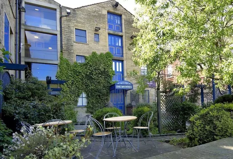 בית מלון כפרי The Imperial Crown