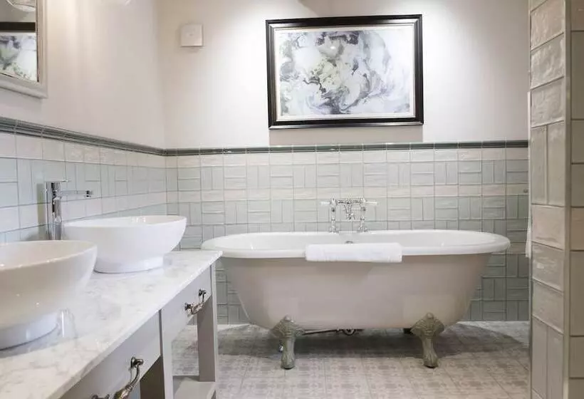 Отель The Methuen Arms