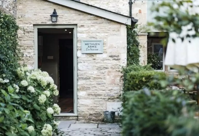 Отель The Methuen Arms