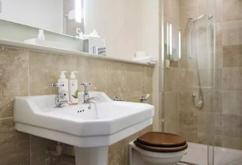 Отель The Methuen Arms