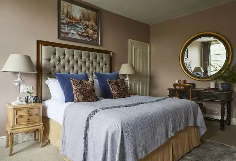 Отель The Methuen Arms