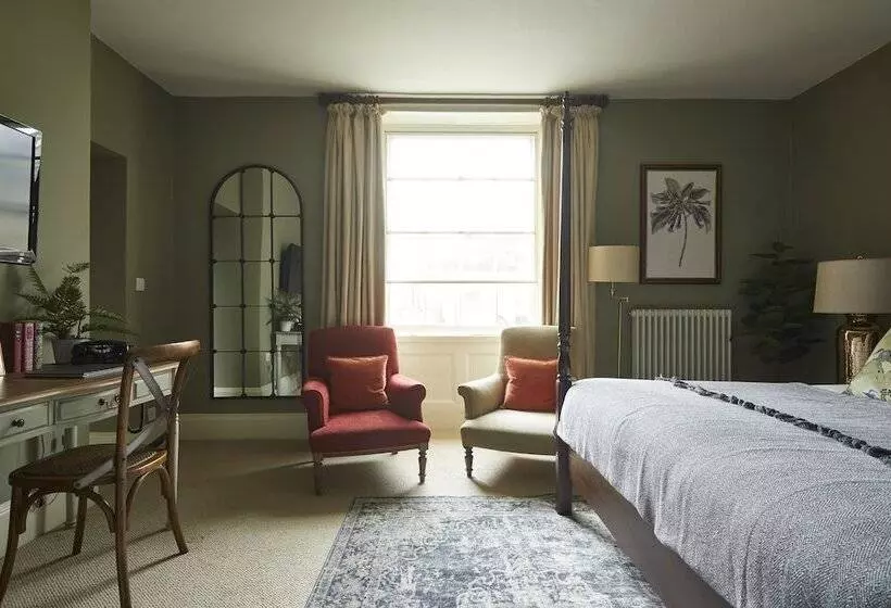 Отель The Methuen Arms