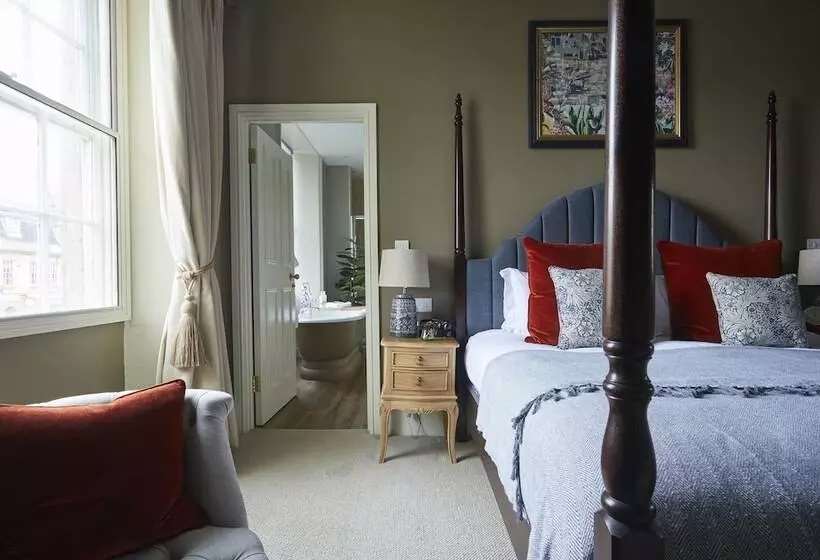 Отель The Methuen Arms