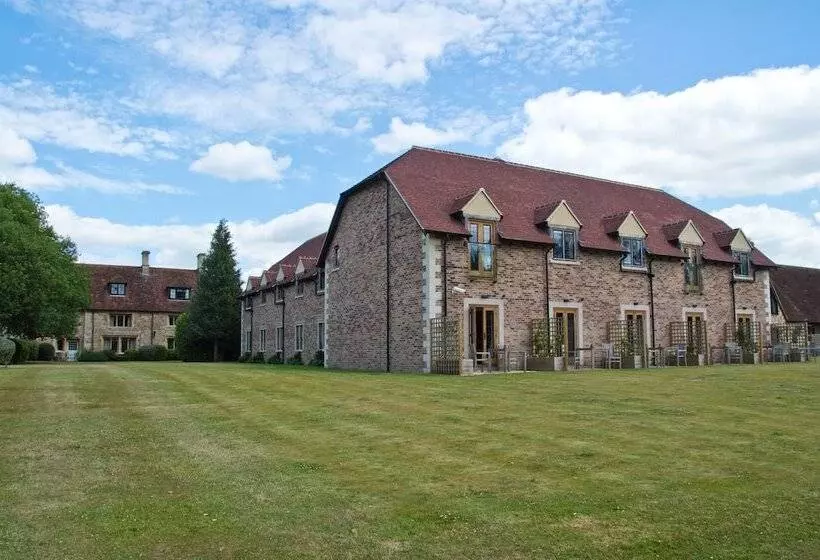 בית מלון כפרי Voco Oxford Thames, An Ihg