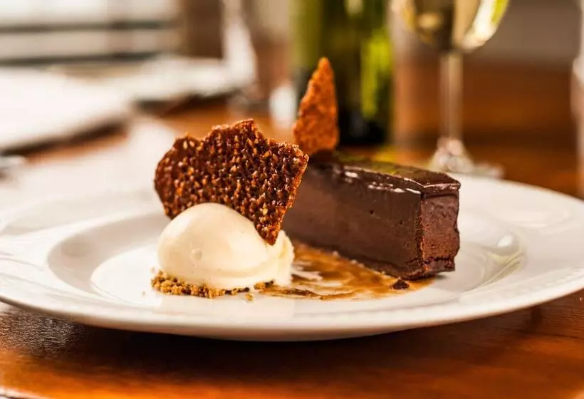 Peterstone Court Country House Restaurant & Spa