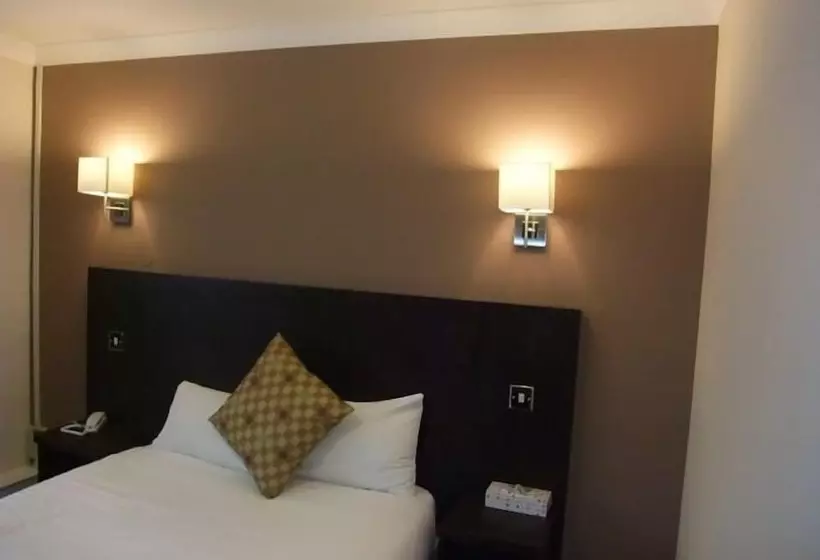 בית מלון כפרי Best Western Gatwick Skylane