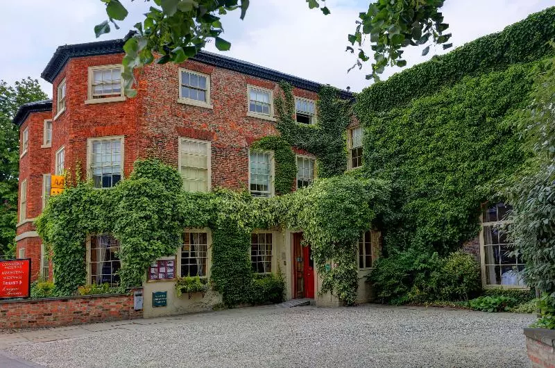 York Pavilion Hotel, Sure Hotel Collection By Best Western