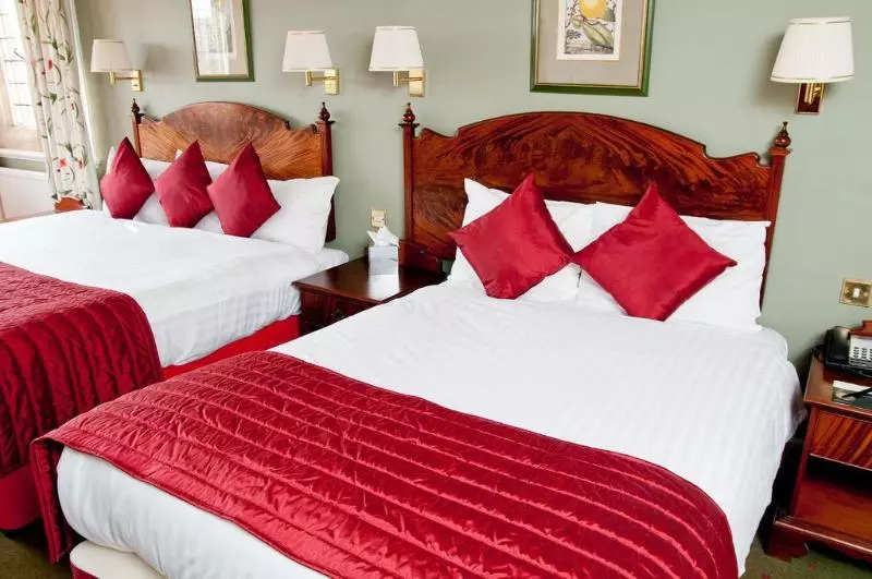 호텔 Birch Selsdon