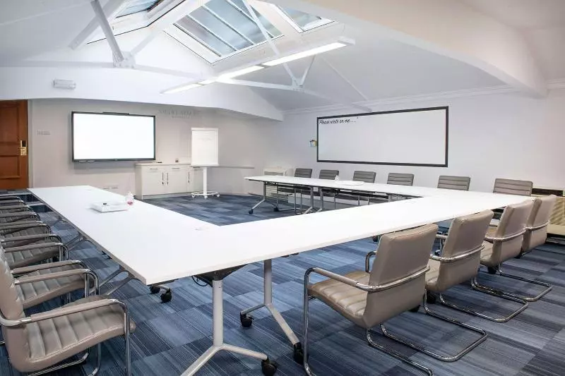 호텔 Birch Selsdon