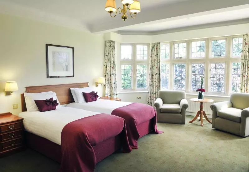 호텔 Birch Selsdon