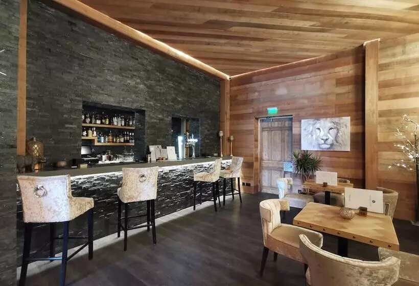 Stanhill Court Hotel, A Member Of Radisson Individuals