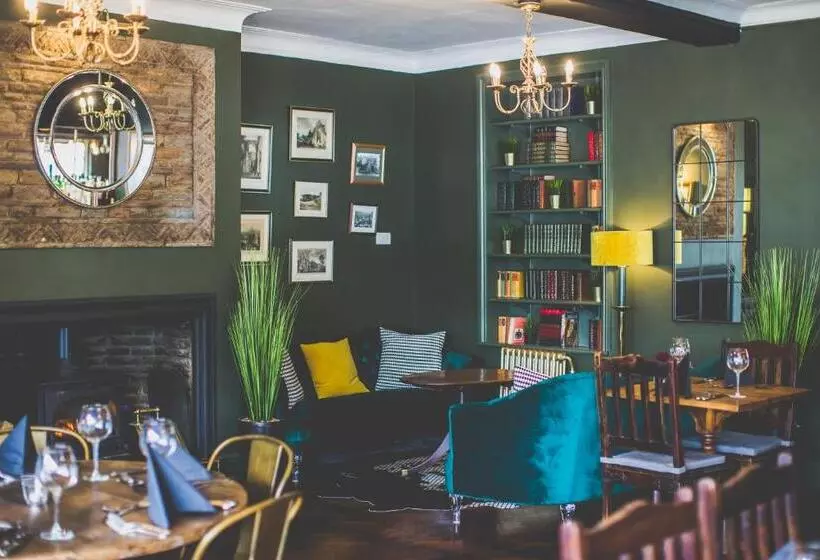 Отель The Wild Hare