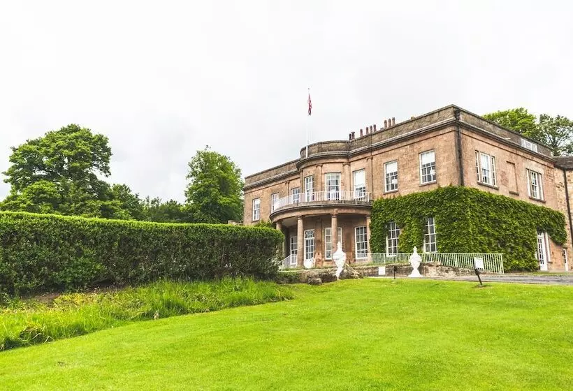 Wood Hall Hotel & Spa