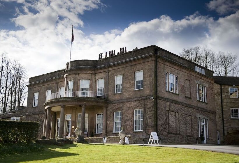 Wood Hall Hotel & Spa