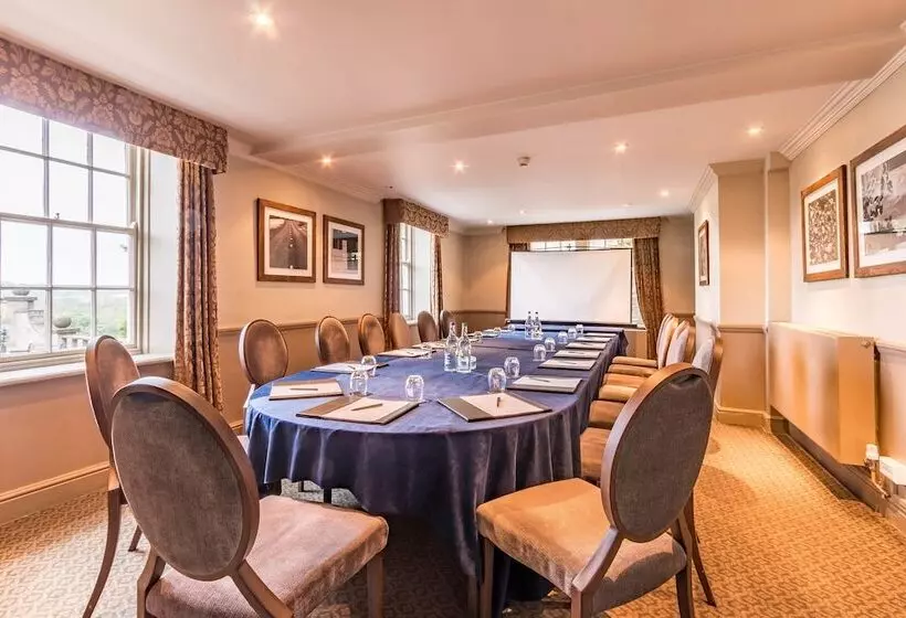 Wood Hall Hotel & Spa