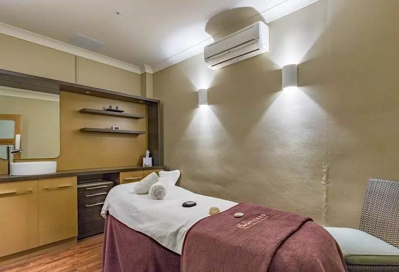 Wood Hall Hotel & Spa