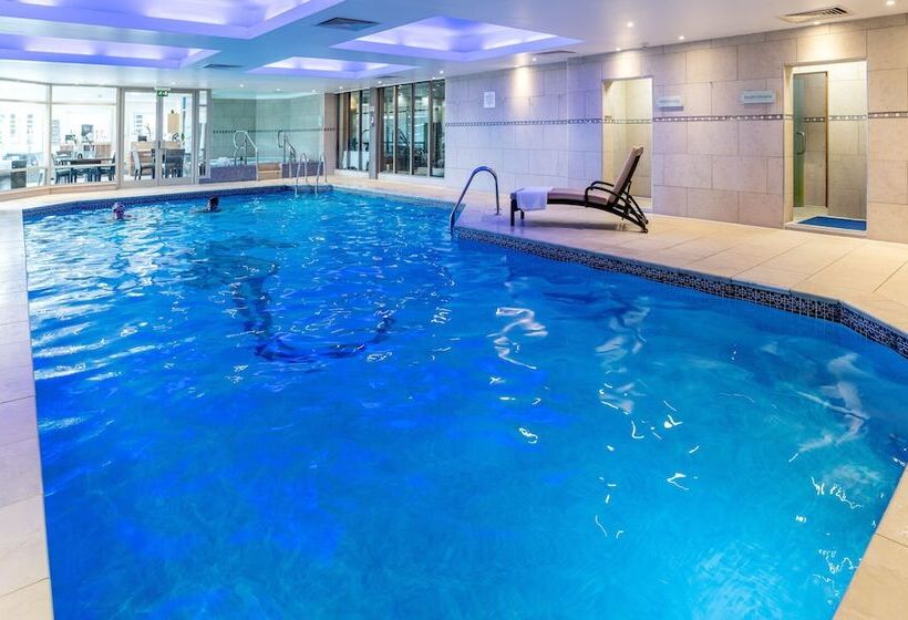 Wood Hall Hotel & Spa