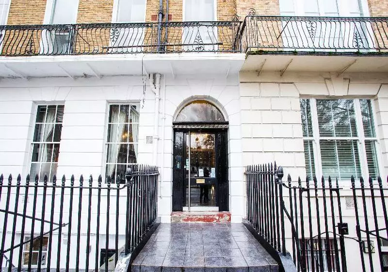 OYO Somerset Hotel Baker Street London