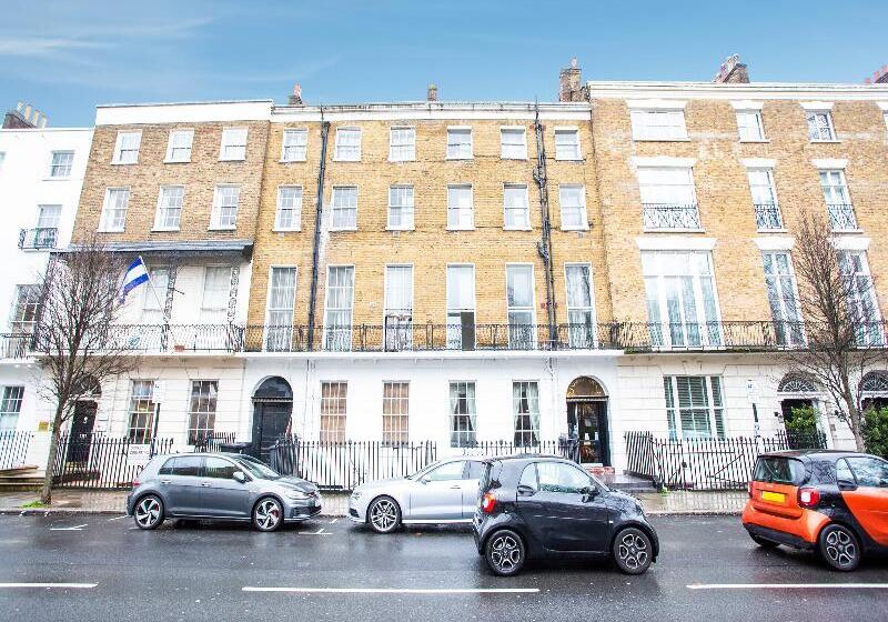 OYO Somerset Hotel Baker Street London