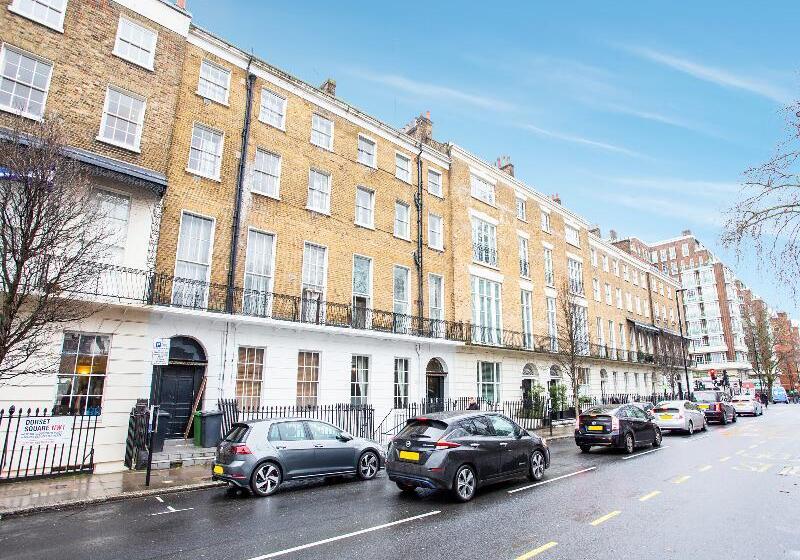 OYO Somerset Hotel Baker Street London