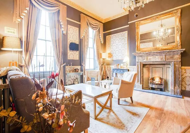 OYO Somerset Hotel Baker Street London