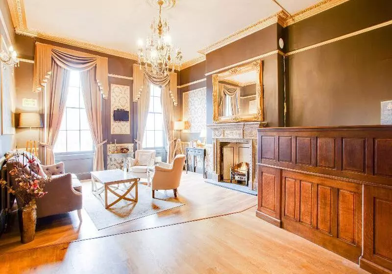 OYO Somerset Hotel Baker Street London