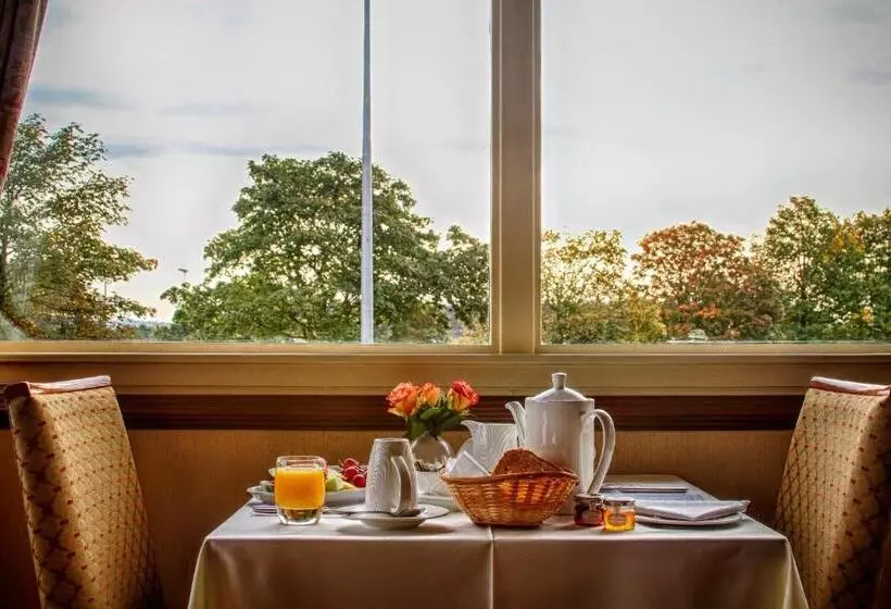 Strathburn Hotel Inverurie By Compass Hospitality