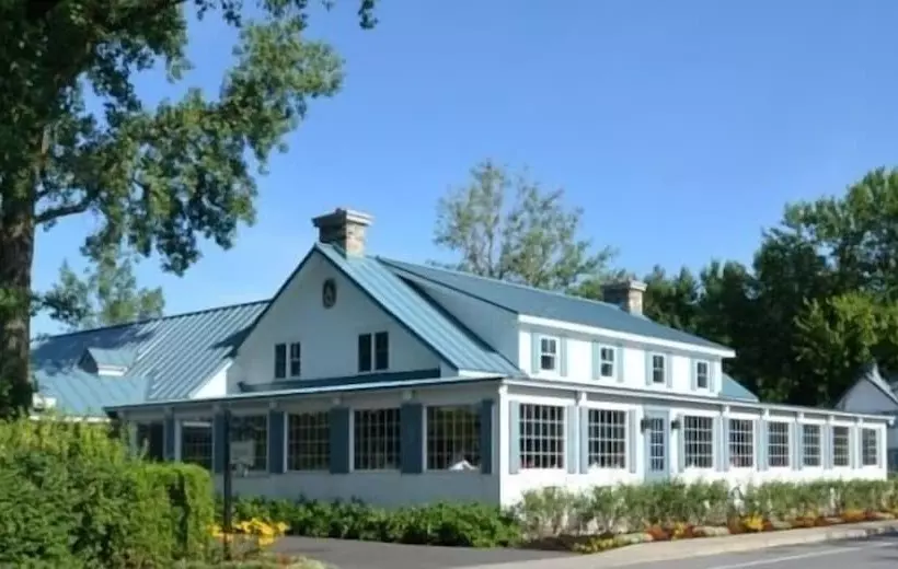 호텔 Auberge Handfield Et Spa