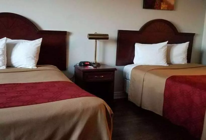 Отель Baymont By Wyndham Montreal Airport