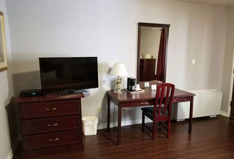 Отель Baymont By Wyndham Montreal Airport