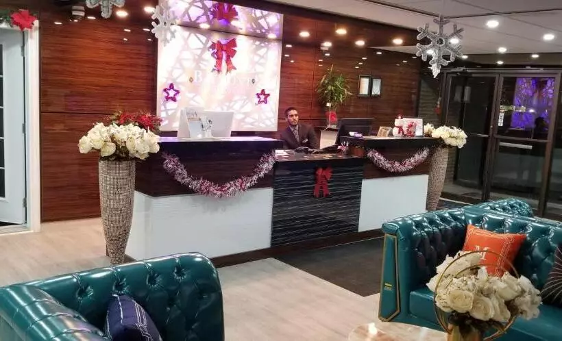 Отель Baymont By Wyndham Montreal Airport