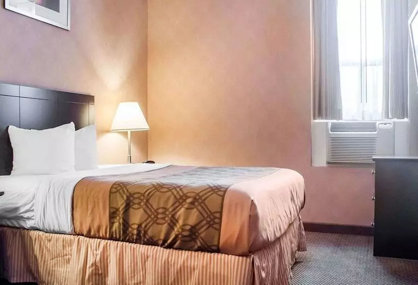 호텔 Woodstock Inn And Suites