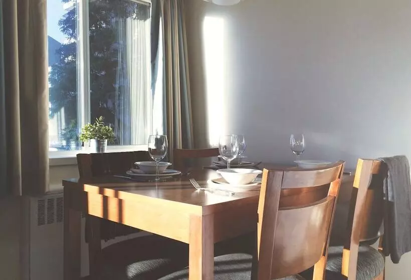 Отель Greenbrier