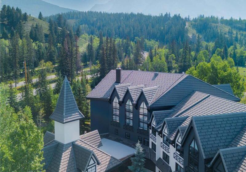 Hotelli Mtn House By Basecamp