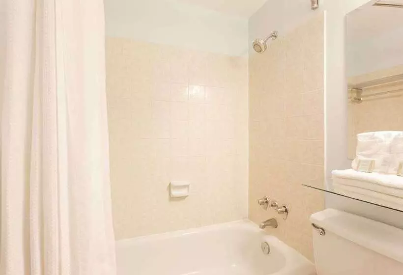 호텔 Super 8 By Wyndham Duncan