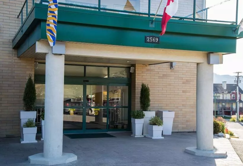 בית מלון כפרי Doubletree By Hilton Kelowna