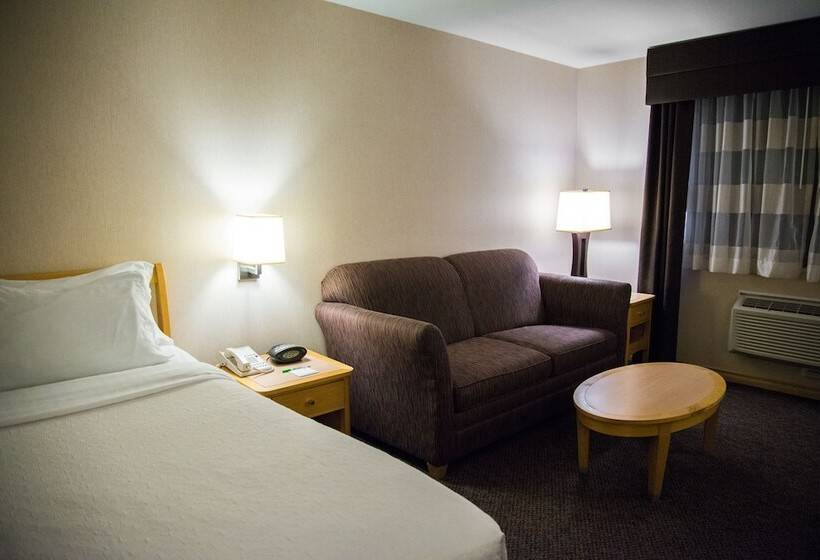 Hotel Doubletree By Hilton Kelowna