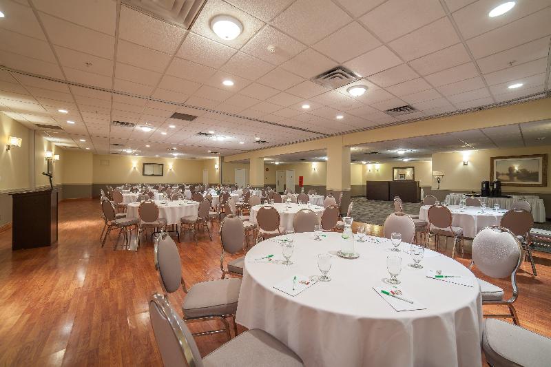 Hotel Doubletree By Hilton Kelowna