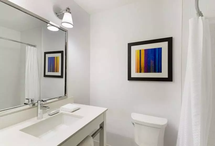 ホテル Four Points By Sheraton Surrey