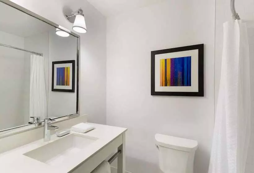 ホテル Four Points By Sheraton Surrey