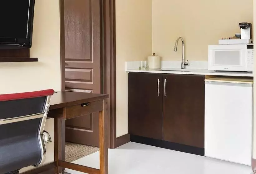 ホテル Four Points By Sheraton Surrey