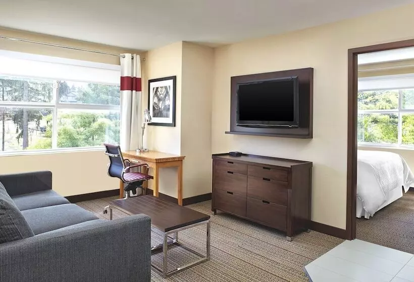 ホテル Four Points By Sheraton Surrey