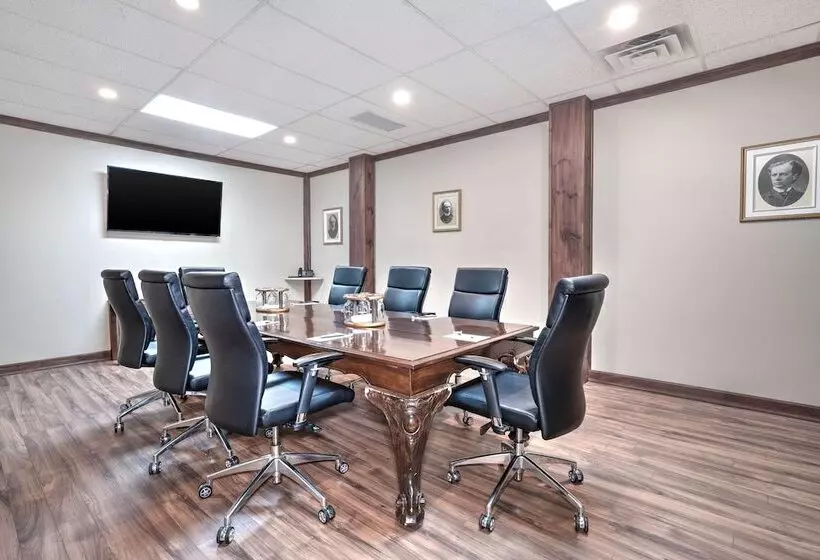 Le Victorin, An Ascend Hotel Collection Member