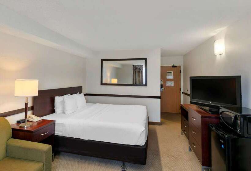 فندق Quality Inn And Suites Montreal East
