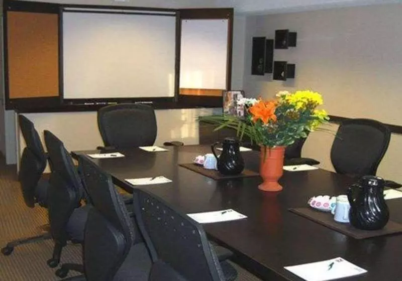 酒店 Quality Inn And Suites Montreal East