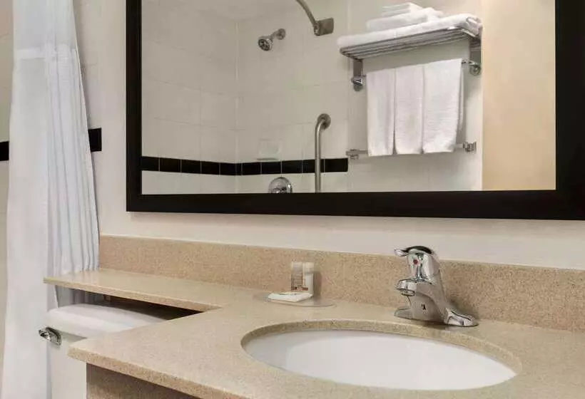 ホテル Days Inn & Suites By Wyndham Moncton